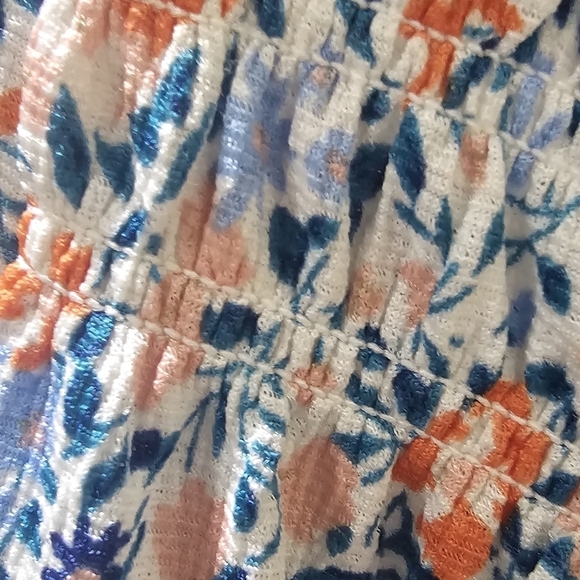 Melloday Woman's XL Sleeveless Floral Blouse - Picture 4 of 5